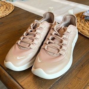 Women’s Nike Air Max